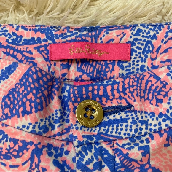 SOLD 💙 Lily Pulitzer Shorts - Picture 2 of 7